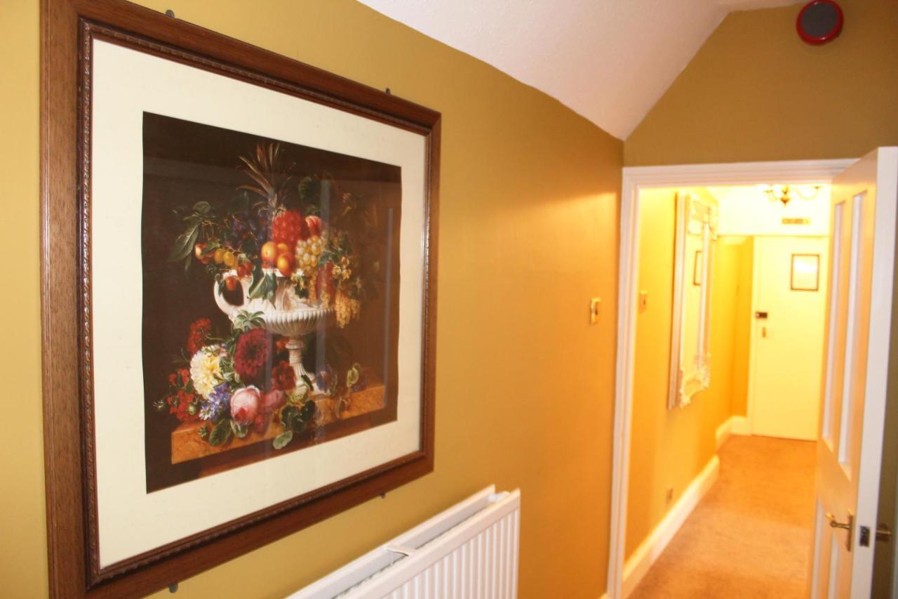 The Lion Hotel Buckden  Zewnętrze zdjęcie