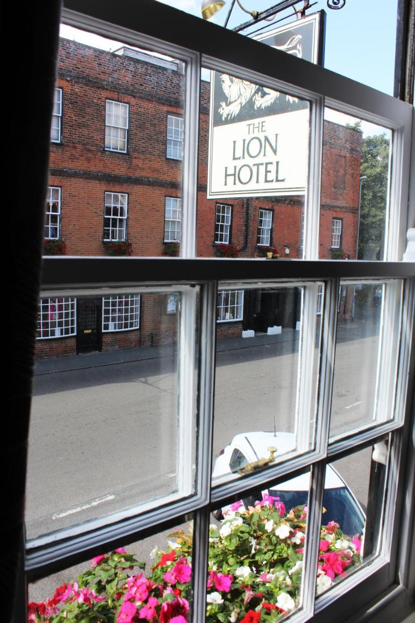 The Lion Hotel Buckden  Zewnętrze zdjęcie