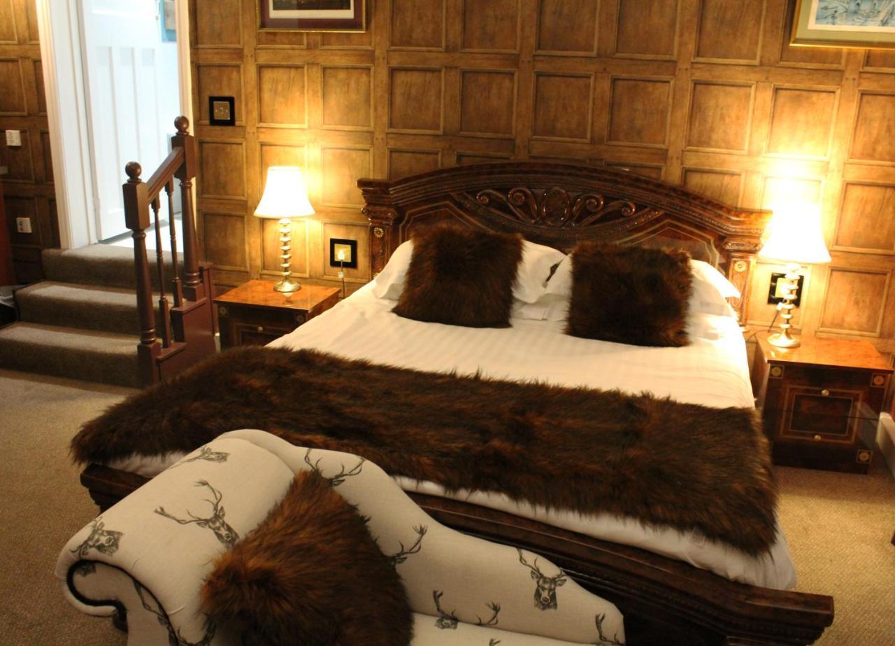 The Lion Hotel Buckden  Zewnętrze zdjęcie